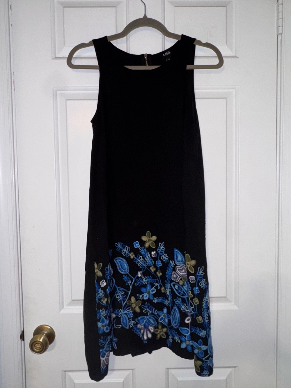 MSK Black blue floral embroidered sleeveless dress 100% rayon M